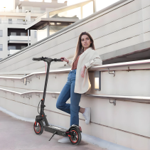 iScooter i9 MAX elektrinis paspirtukas 500W - 35 km/h, 40 km nuotolis